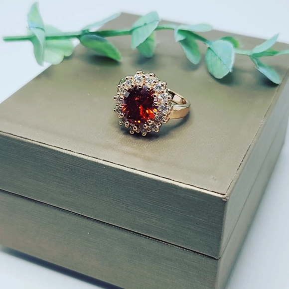 Zirconia Rose ring - Picture 3 of 4